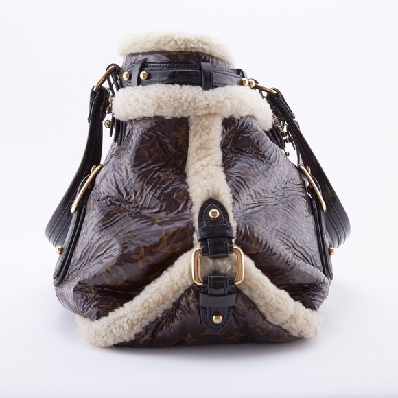Limited edition authentic shearling Louis Vuitton - Picture 2 of 4